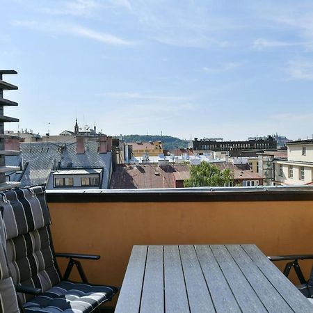 Luxury Central Penthouse With Sauna, Terrace, 250M2, 5Bdrm, 3Bthrm Прага Екстер'єр фото