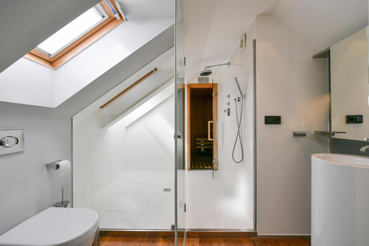 Luxury Central Penthouse With Sauna, Terrace, 250M2, 5Bdrm, 3Bthrm Прага Екстер'єр фото